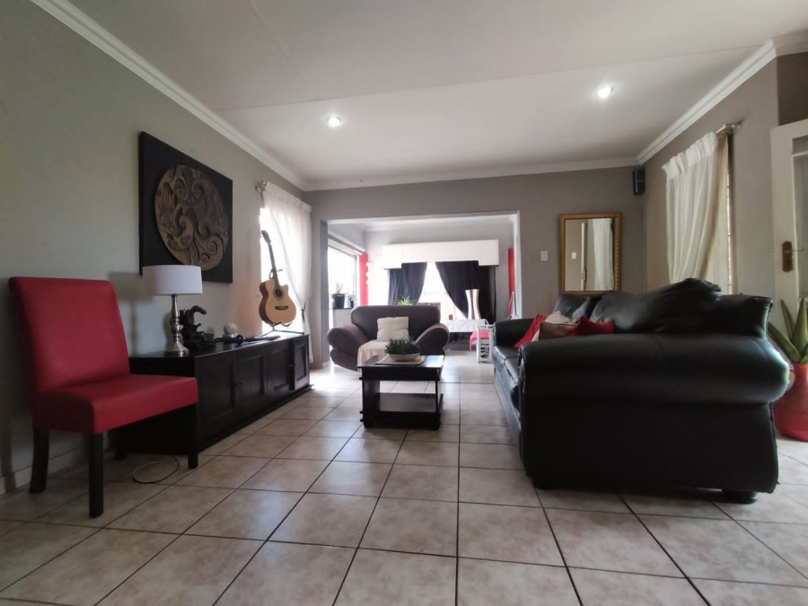 3 Bedroom Property for Sale in Vaal Park North West